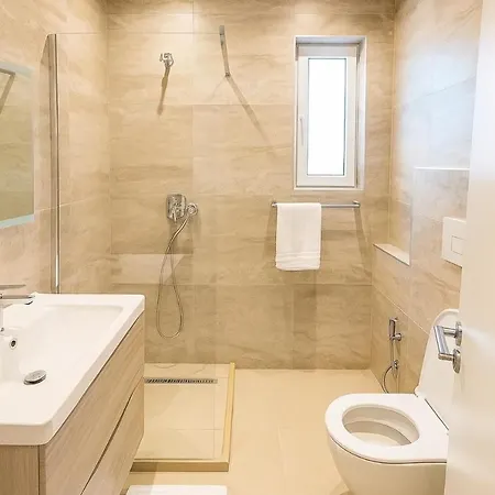 Blloku Location טיראנה