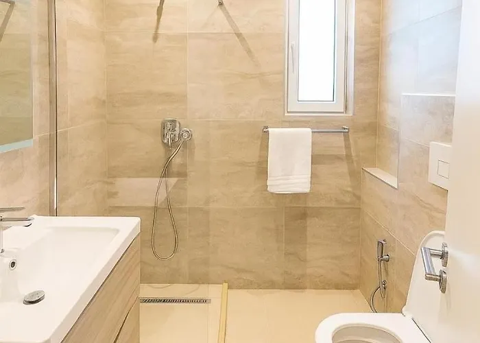 Blloku Location טיראנה